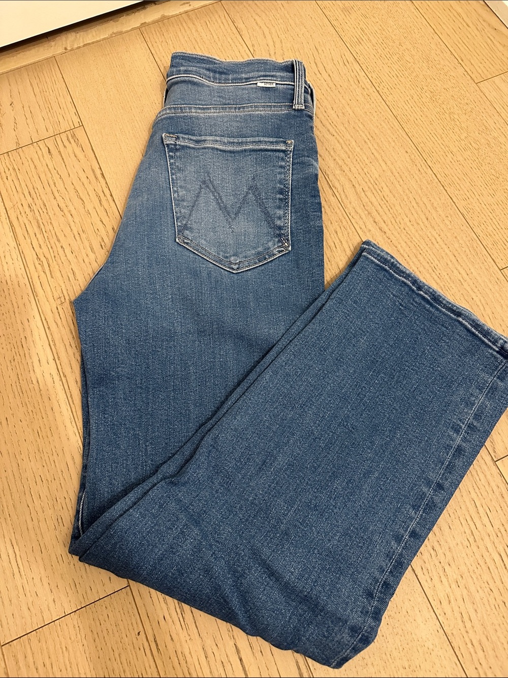 MOTHER Straight Leg Jeans in Medium Blue with Back Pocket M